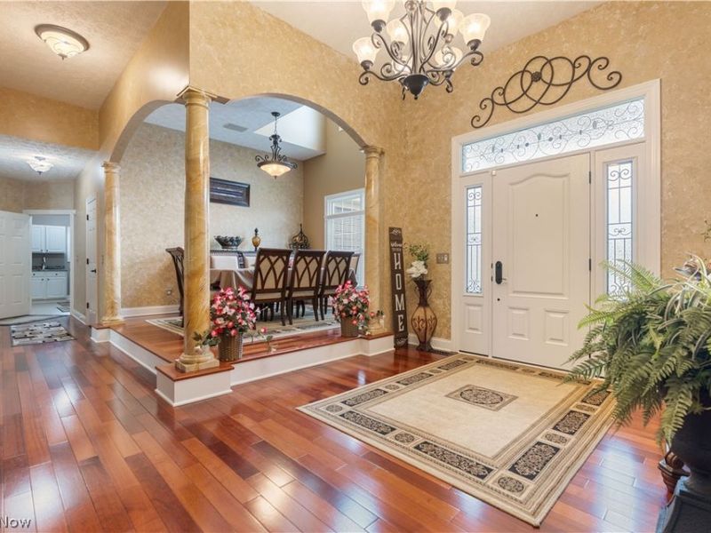 8591 Harlequin Circle NW, Massillon, OH 44646 Photo 5