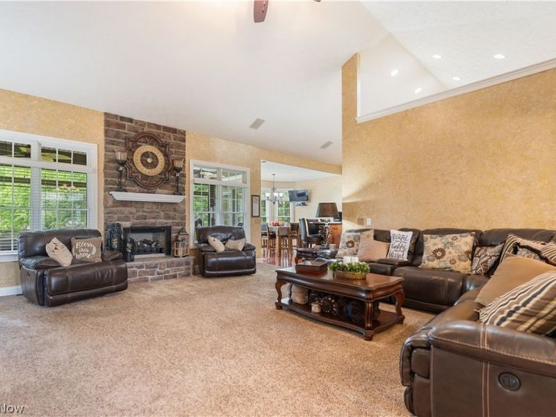 8591 Harlequin Circle NW, Massillon, OH 44646 Photo 9