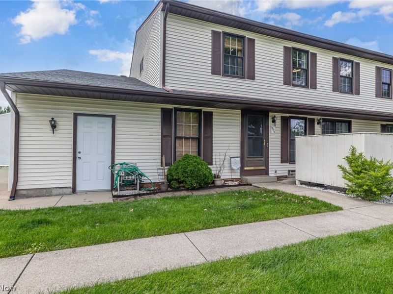 17220 Sheldon Court, Unit 48B, Brook Park, OH 44142 Photo 1
