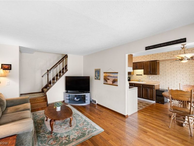 17220 Sheldon Court, Unit 48B, Brook Park, OH 44142 Photo 3