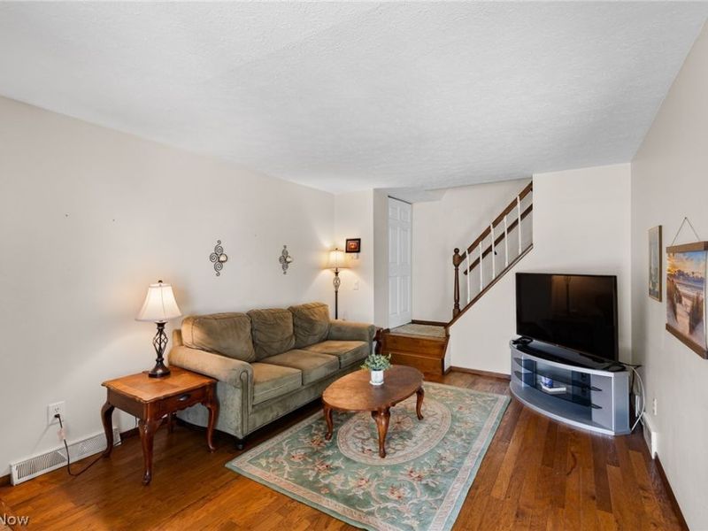 17220 Sheldon Court, Unit 48B, Brook Park, OH 44142 Photo 4