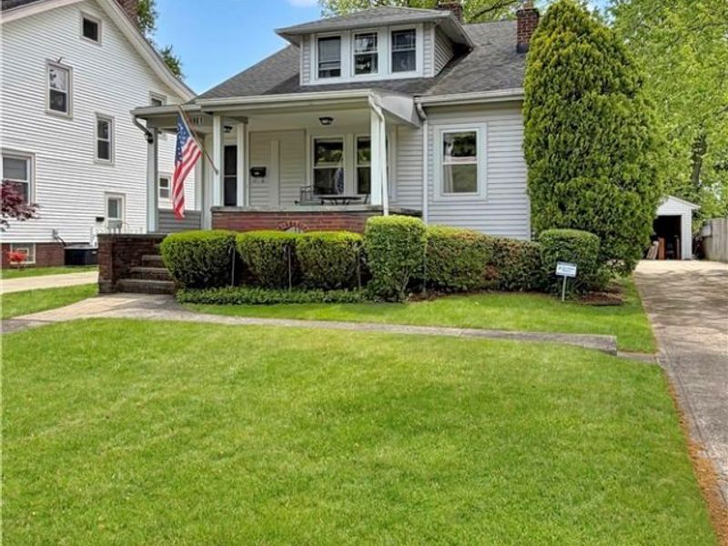 16901 W Park Road, Cleveland, OH 44111 Photo 3