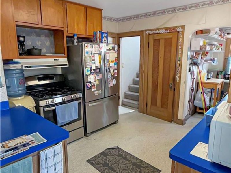 16901 W Park Road, Cleveland, OH 44111 Photo 7