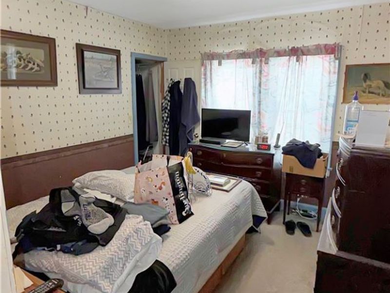 16901 W Park Road, Cleveland, OH 44111 Photo 9