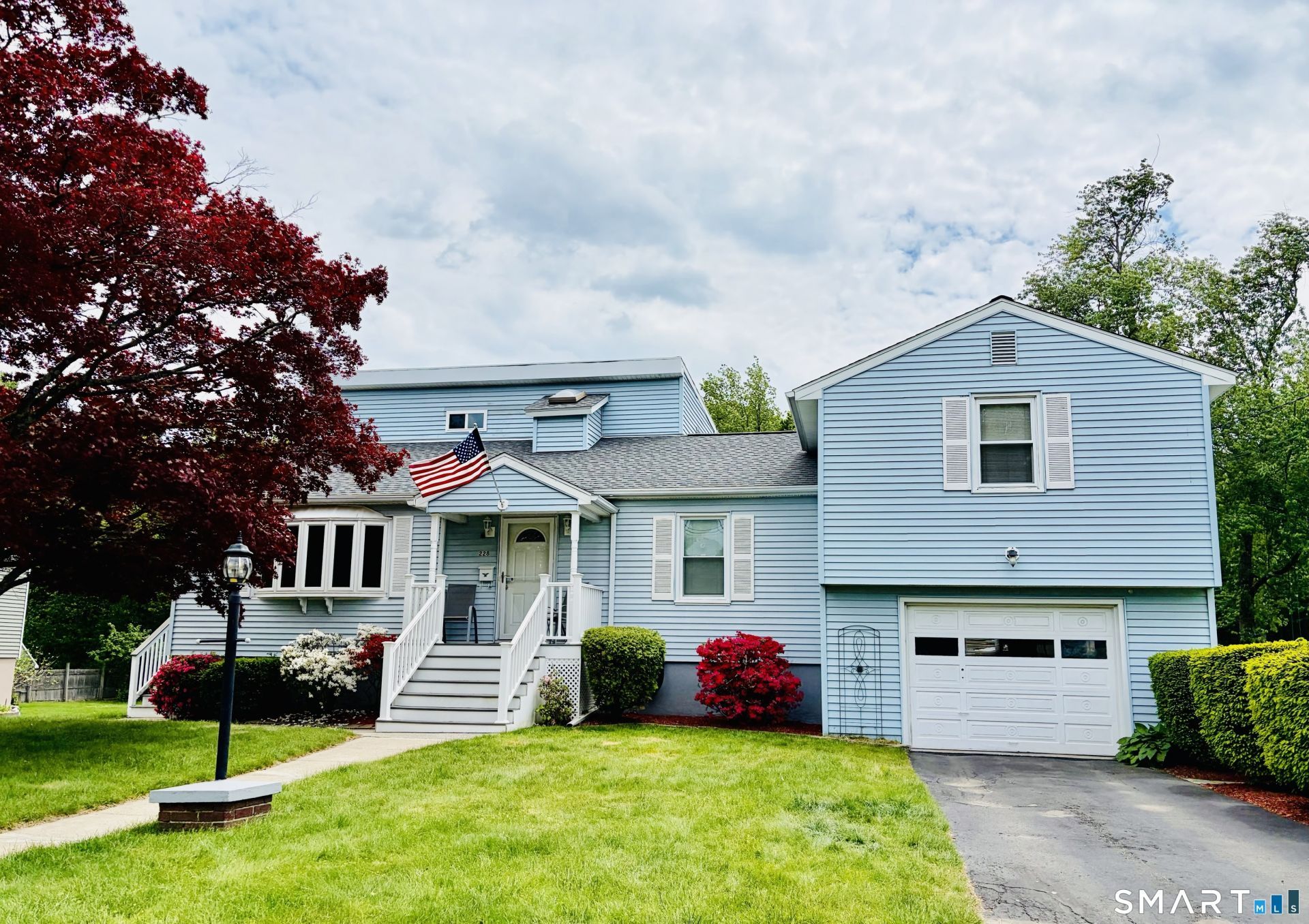 228 Raymond, Waterbury, CT 06706 Main Photo