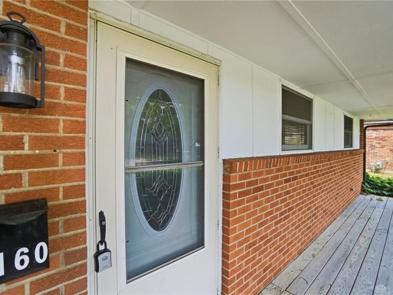 160 Belair Circle, Bellbrook, OH 45305 Photo 4