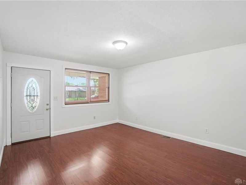 160 Belair Circle, Bellbrook, OH 45305 Photo 7