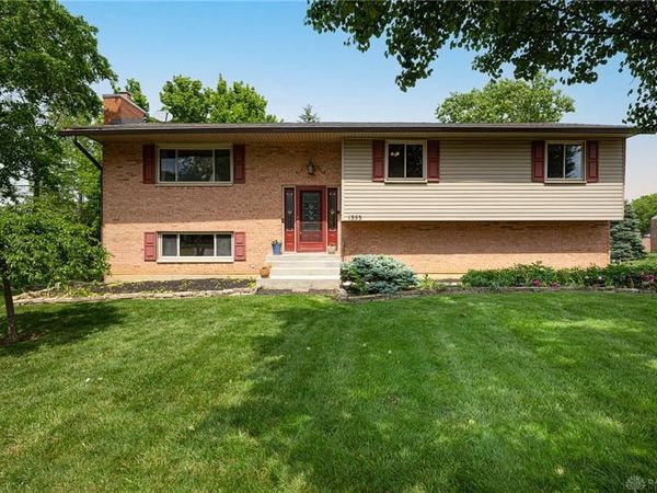 1353 S Elm Street, West Carrollton, OH 45449