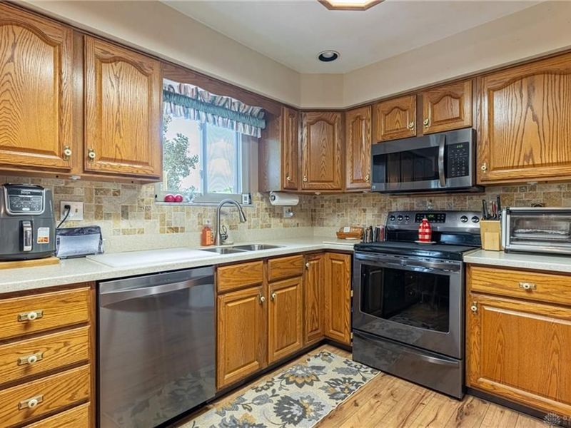 1353 S Elm Street, West Carrollton, OH 45449 Photo 12