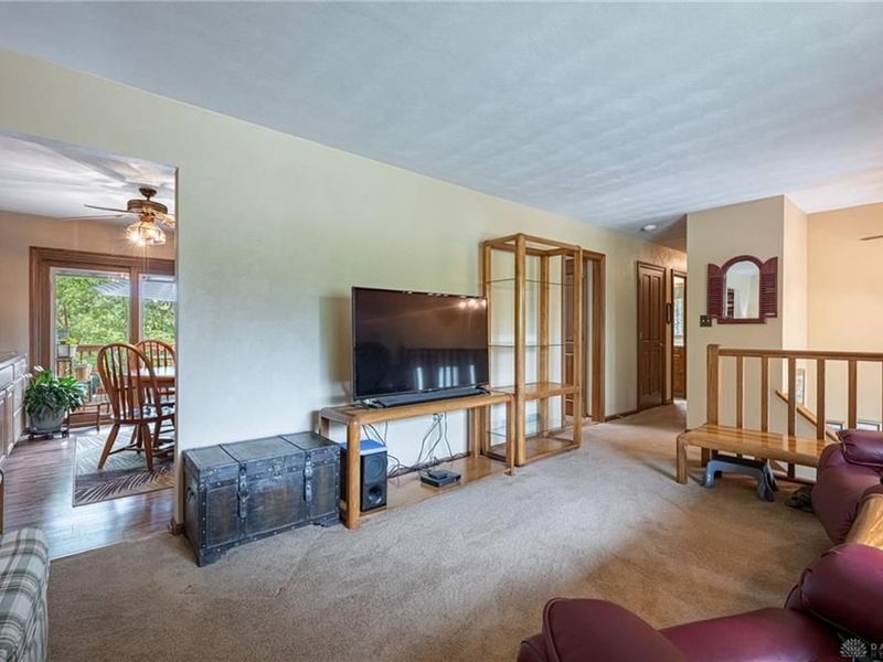 1353 S Elm Street, West Carrollton, OH 45449 Photo 5