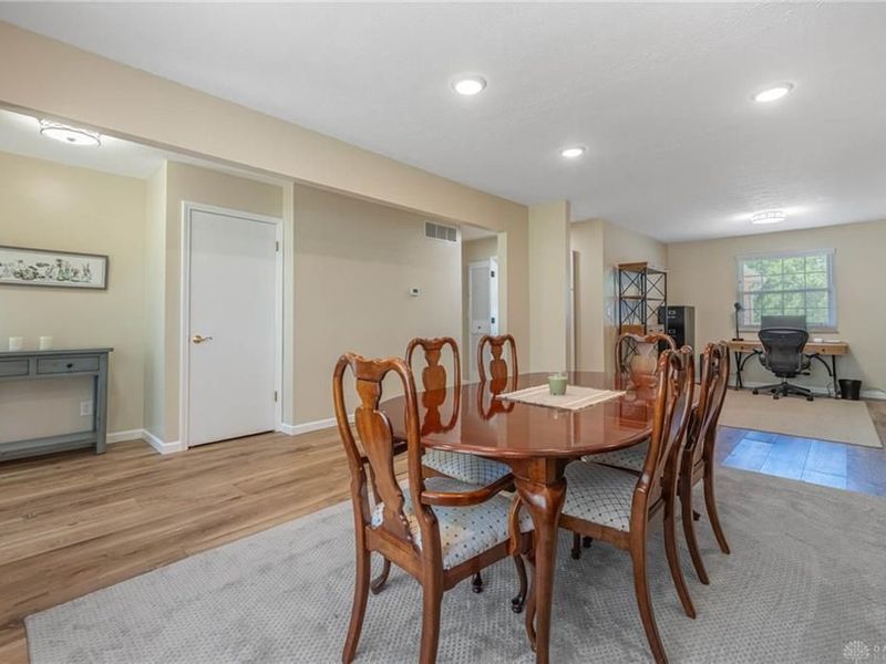 311 Kimbary Drive, Washington Township, OH 45458 Photo 5