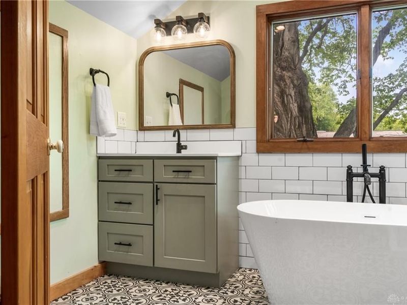 110 N Winter Street, Yellow Springs, OH 45387 Photo 23