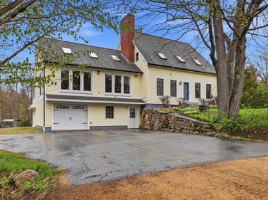 35 Turnpike Road, Sharon, NH 03458