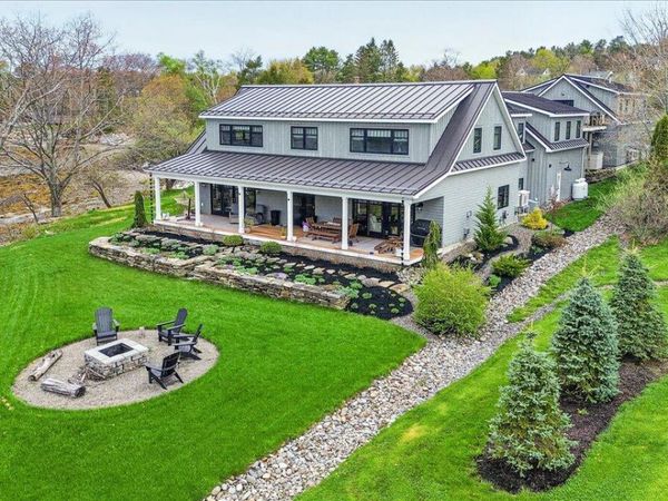 16 Blacks Landing, Belfast, ME 04915