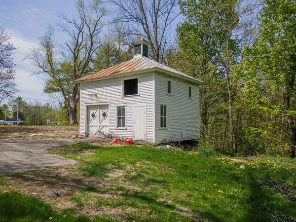 10 Pine , Wilton, ME 04294