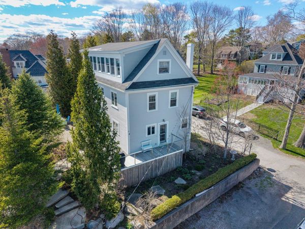4 Oak Street, Kennebunk, ME 04043
