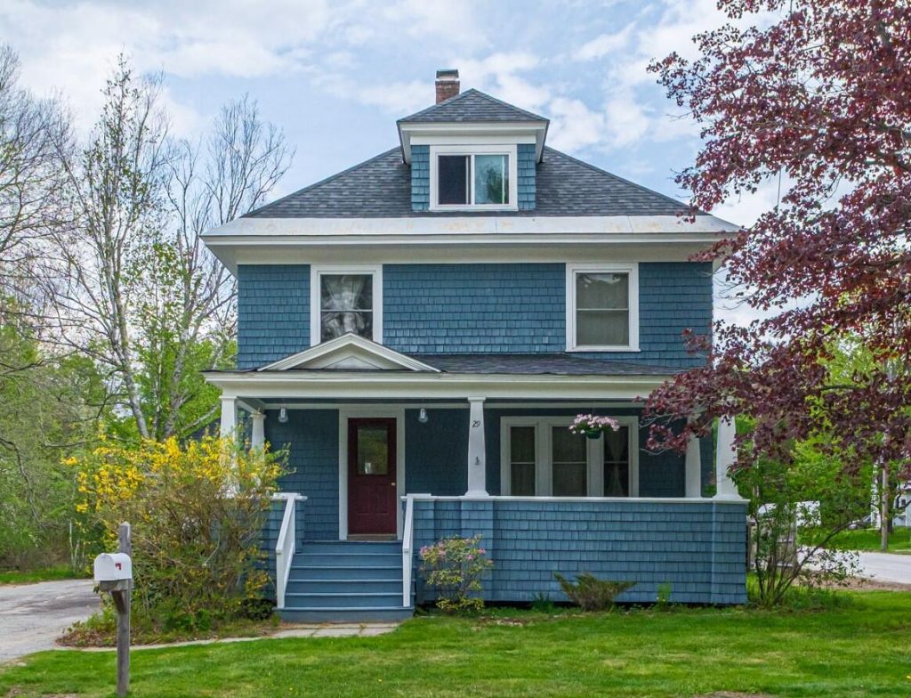 29 Pleasant Street, Norway, ME 04268 Main Photo