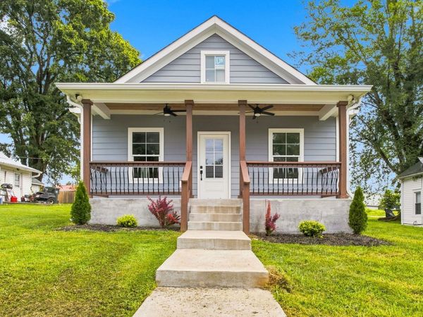 207 Scott St, Dickson, TN 37055