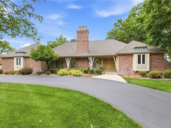 301 S Stevenson Street, Olathe, KS 66061