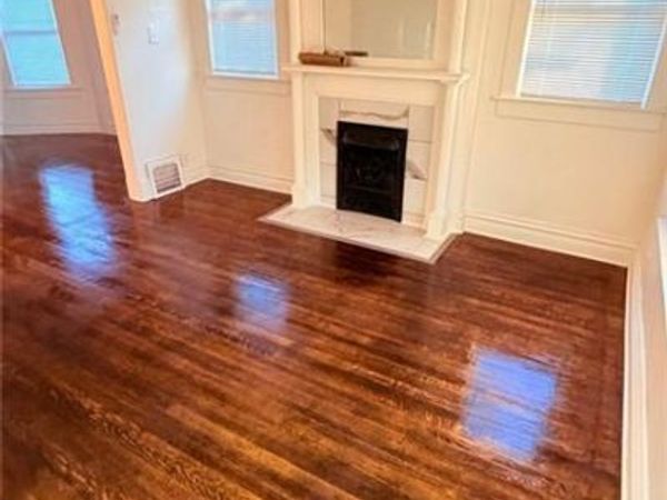805 Spruce Avenue, Kansas City, MO 64124