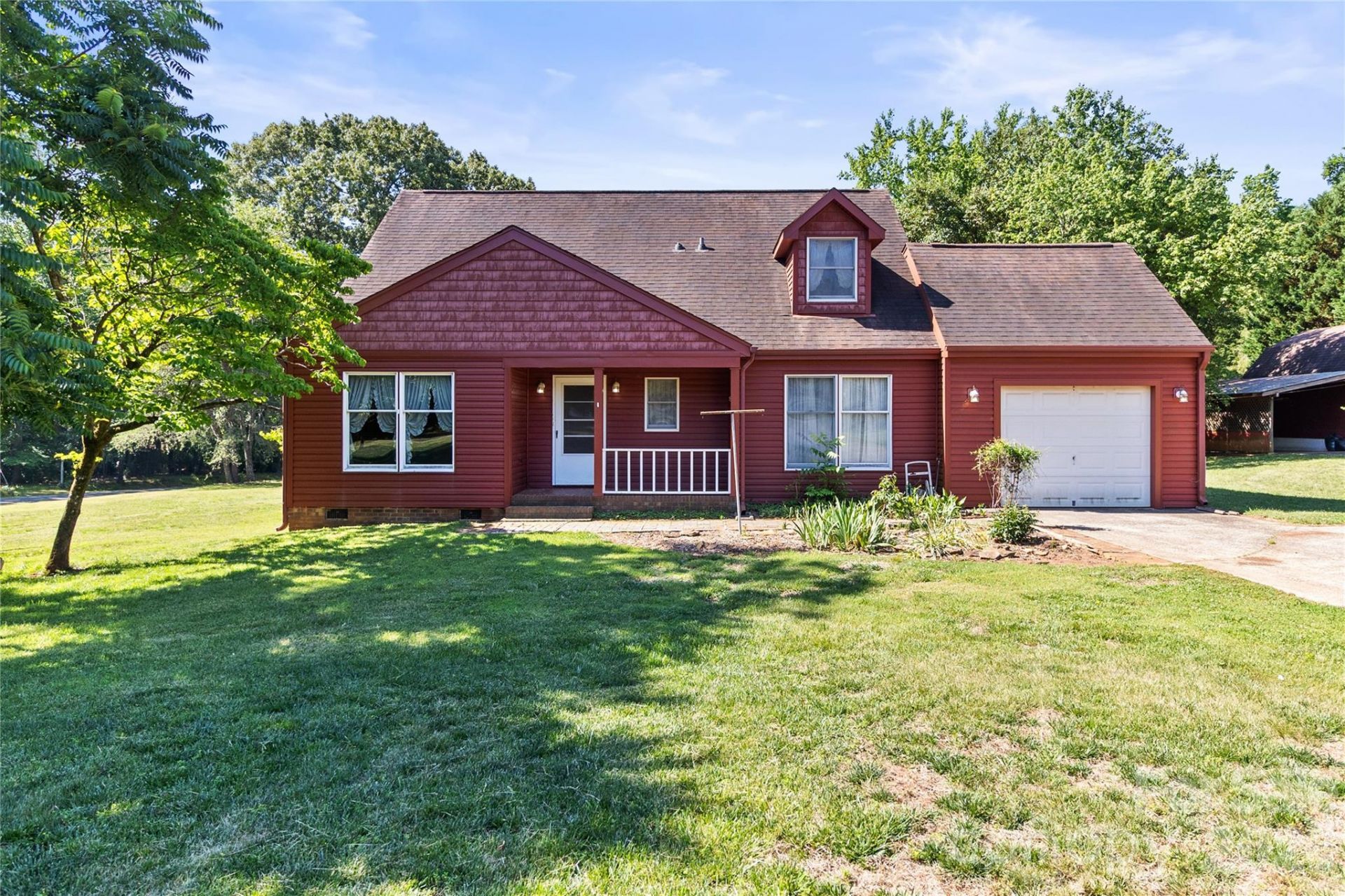 7101 Rock Island Road, Charlotte, NC 28278 Main Photo