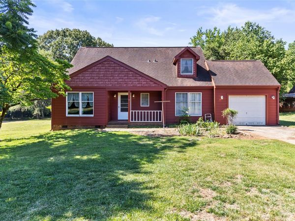 7101 Rock Island Road, Charlotte, NC 28278