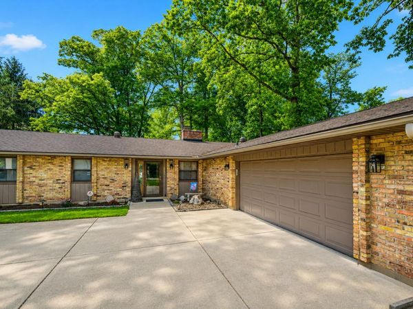 2693 Ehrhart Drive, Springfield, OH 45502