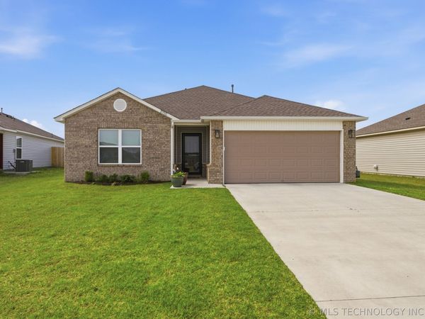 27511 E 115th Place S, Coweta, OK 74429