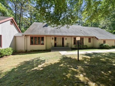 101 Stoneridge Drive, Chapel Hill, NC 27514