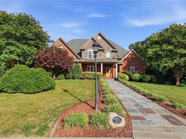 4250 Dodgetown Road , Walnut Cove, NC 27052