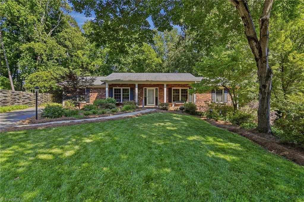 350 Westoak Trail, Winston-Salem, NC 27104 Main Photo