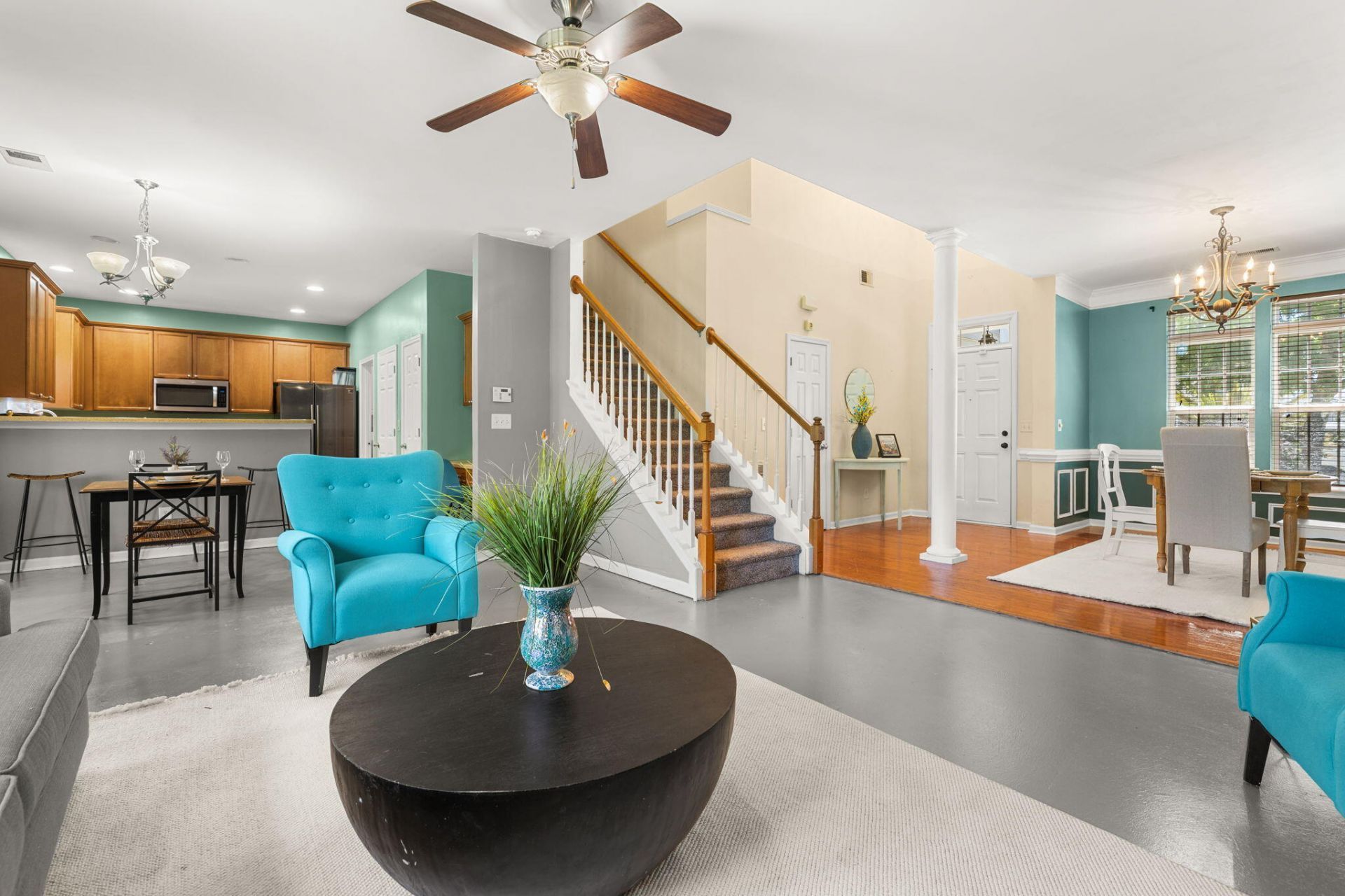9404 Divot Lane Photo 11