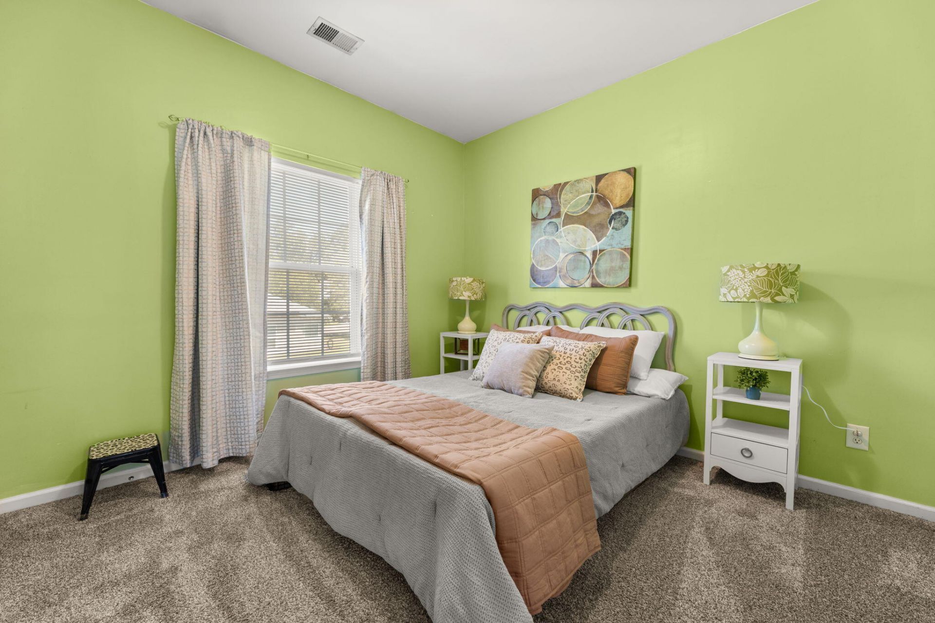 9404 Divot Lane Photo 25
