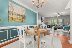 9404 Divot Lane photo 4