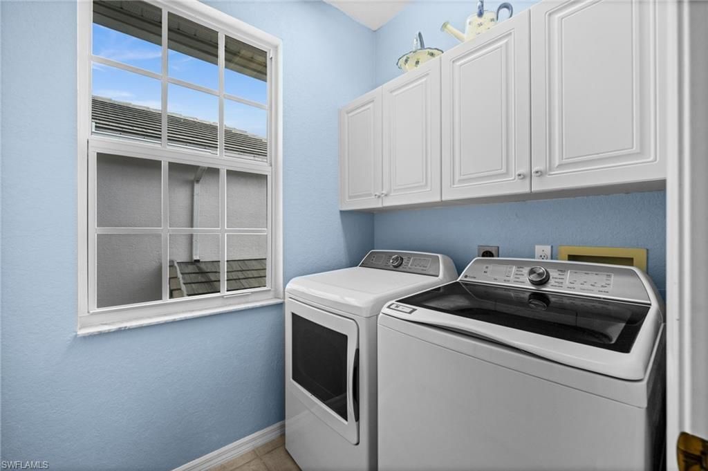 8380 Whisper Trace Ln, Unit J201, Naples, FL 34114 Photo