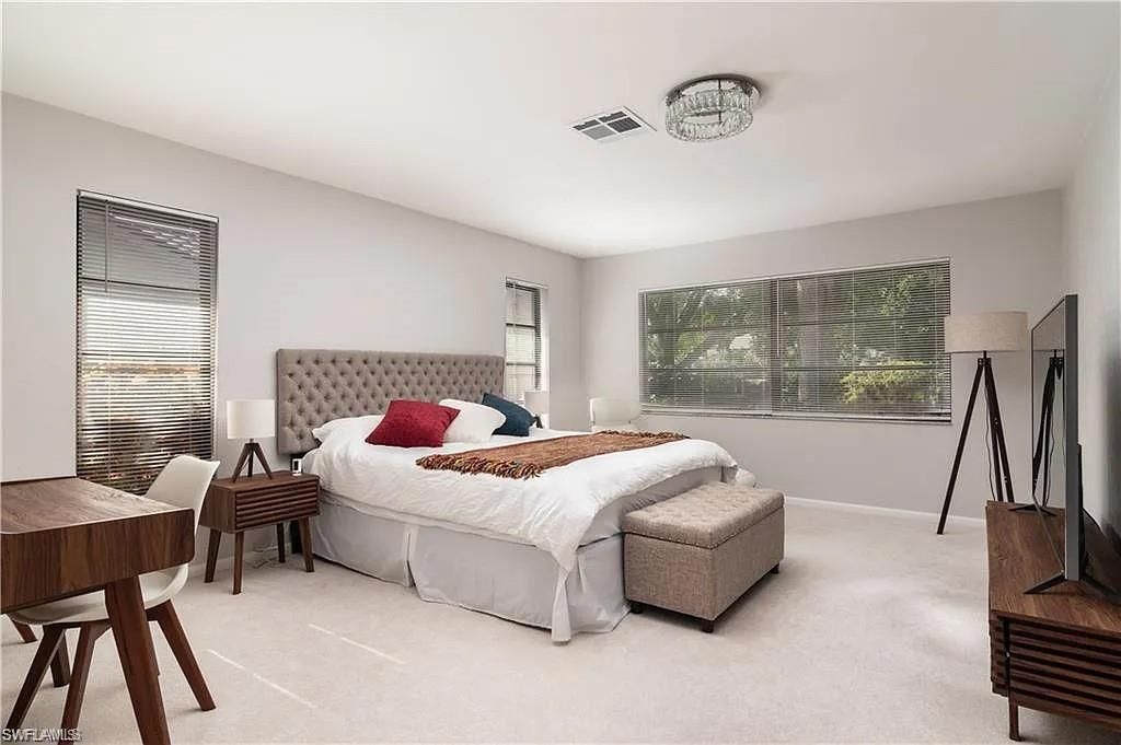 560 Bald Eagle Dr, Unit 22, Naples, FL 34105 Photo