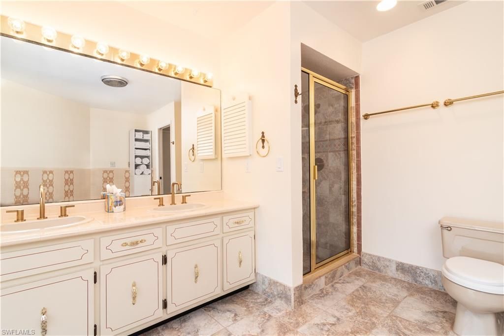 560 Bald Eagle Dr, Unit 22, Naples, FL 34105 Photo