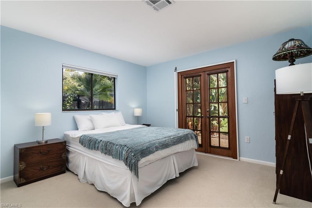 560 Bald Eagle Dr, Unit 22, Naples, FL 34105 Photo