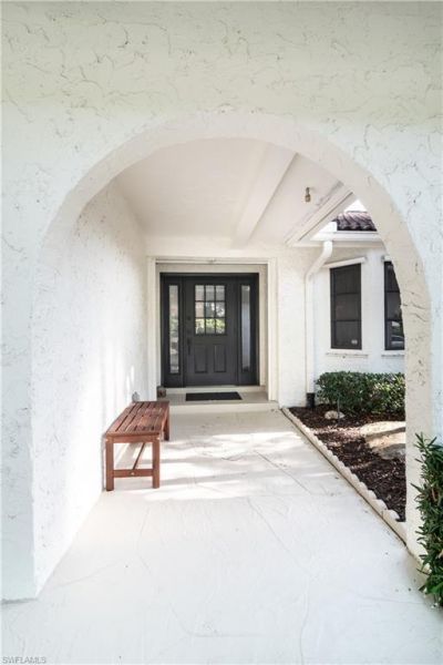 560 Bald Eagle Dr, Unit 22, Naples, FL 34105 Photo