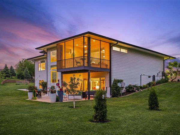 1600 NE Silkwood Court , Grimes, IA 50111