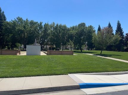 160 S Rock House Cir, Sacramento, CA 95835 Photo