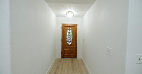 1748 Brennan Ave, Escalon, CA 95320 Photo