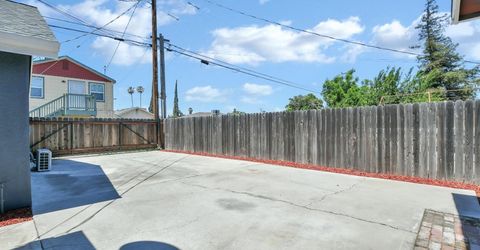 145 N Powers Ave, Manteca, CA 95336 Photo