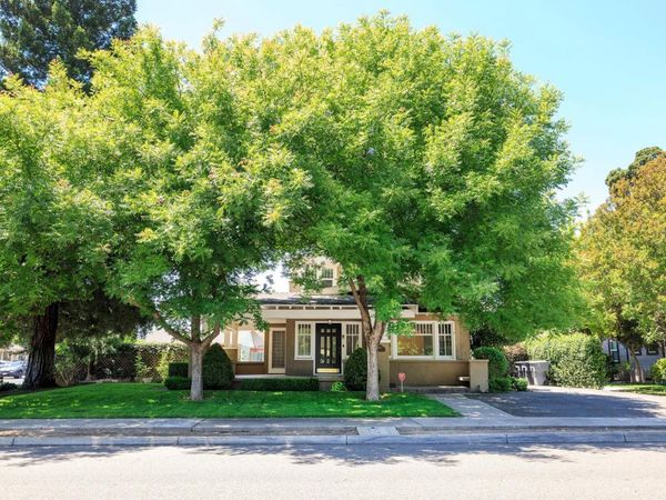 306 California Ave, Oakdale, CA 95361