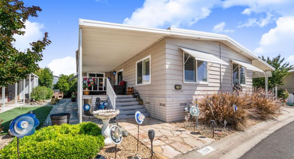 119 Calle Maria, Elk Grove, CA 95624 Photo