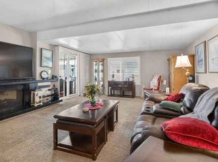 119 Calle Maria, Elk Grove, CA 95624 Photo
