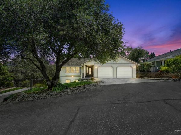 12607 Princeton Dr, Auburn, CA 95603