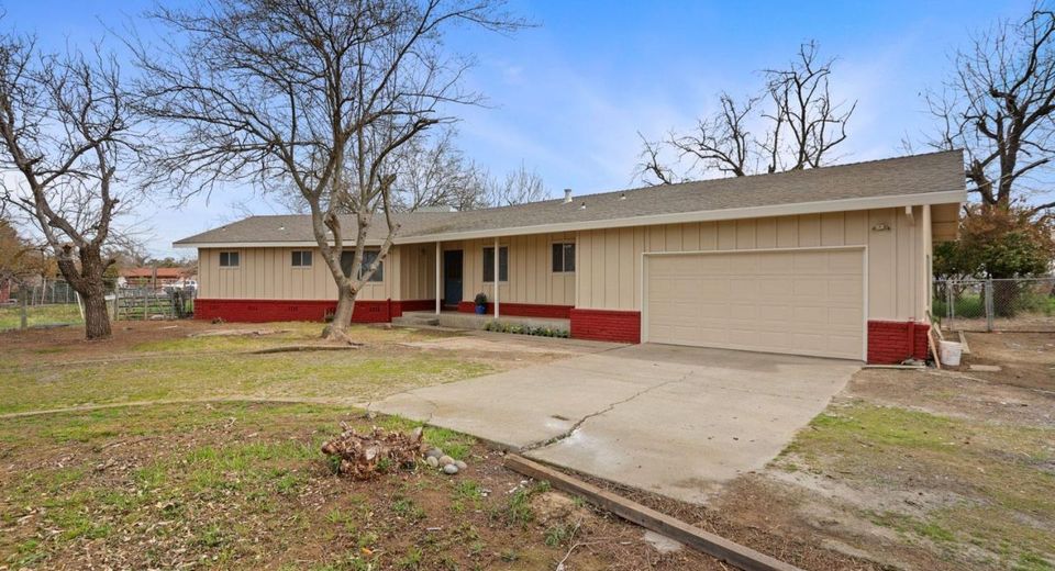 8595 Bradshaw Rd, Elk Grove, CA 95624 Photo