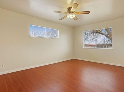 8595 Bradshaw Rd, Elk Grove, CA 95624 Photo
