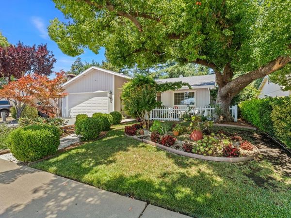 8645 Prairiewoods Dr, Sacramento, CA 95828